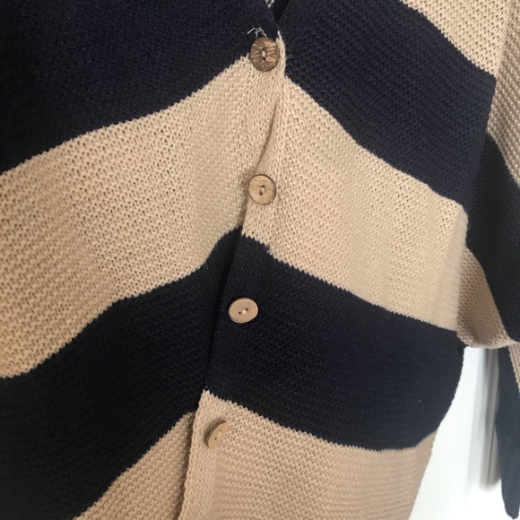 Black Stripe sweater Cardigan Cover up top - Picture 4 of 7